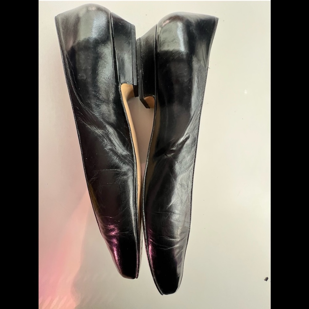 Off-white & black leather flat shoes • modern geo design • from Spain - Picture 7 of 12